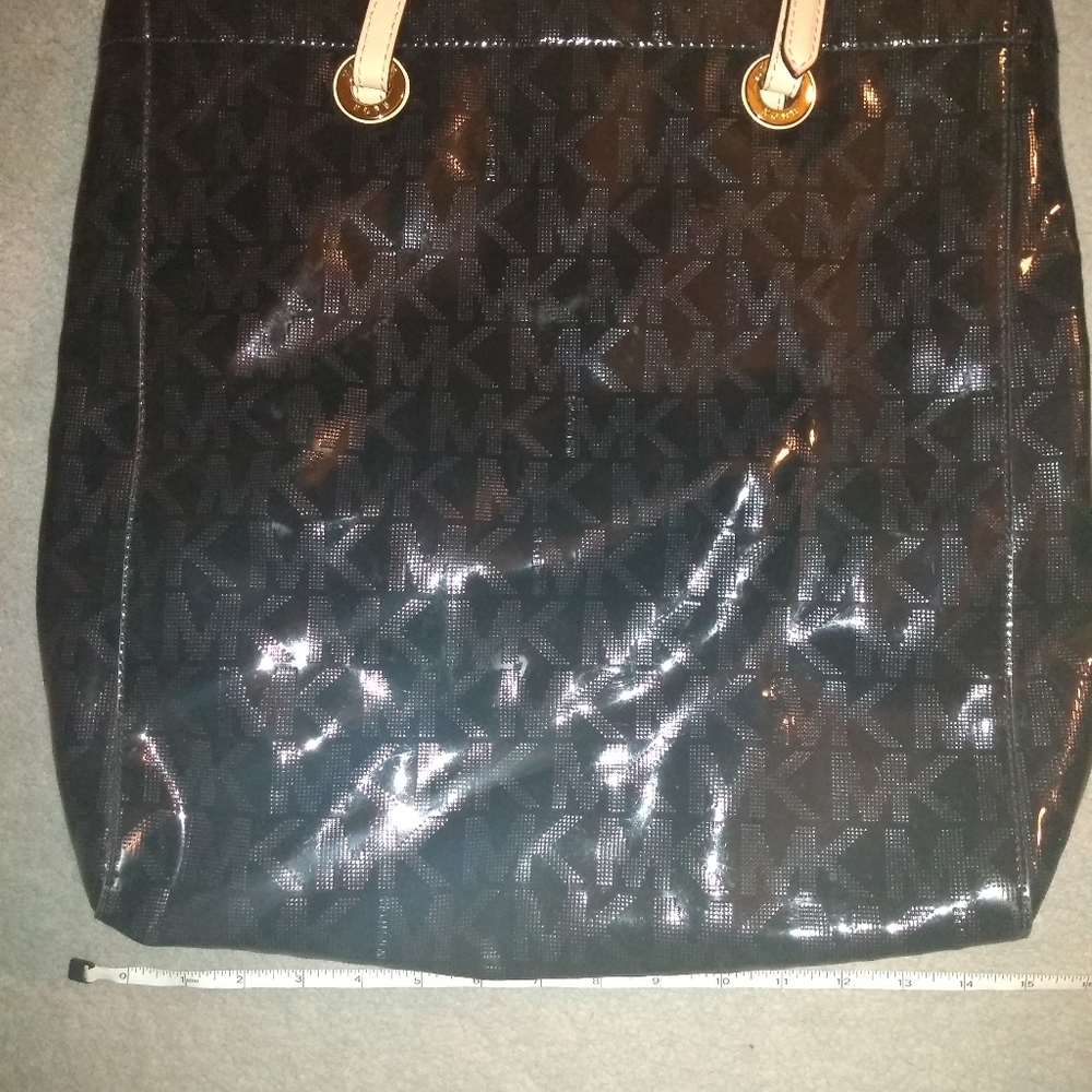 Michael Kors patent leather large tote av-1209